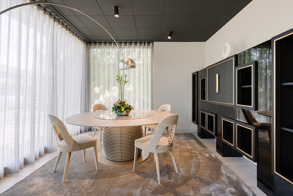 Inedito/Asnaghi showroom