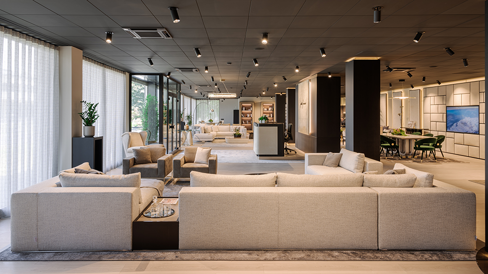 Inedito/Asnaghi showroom